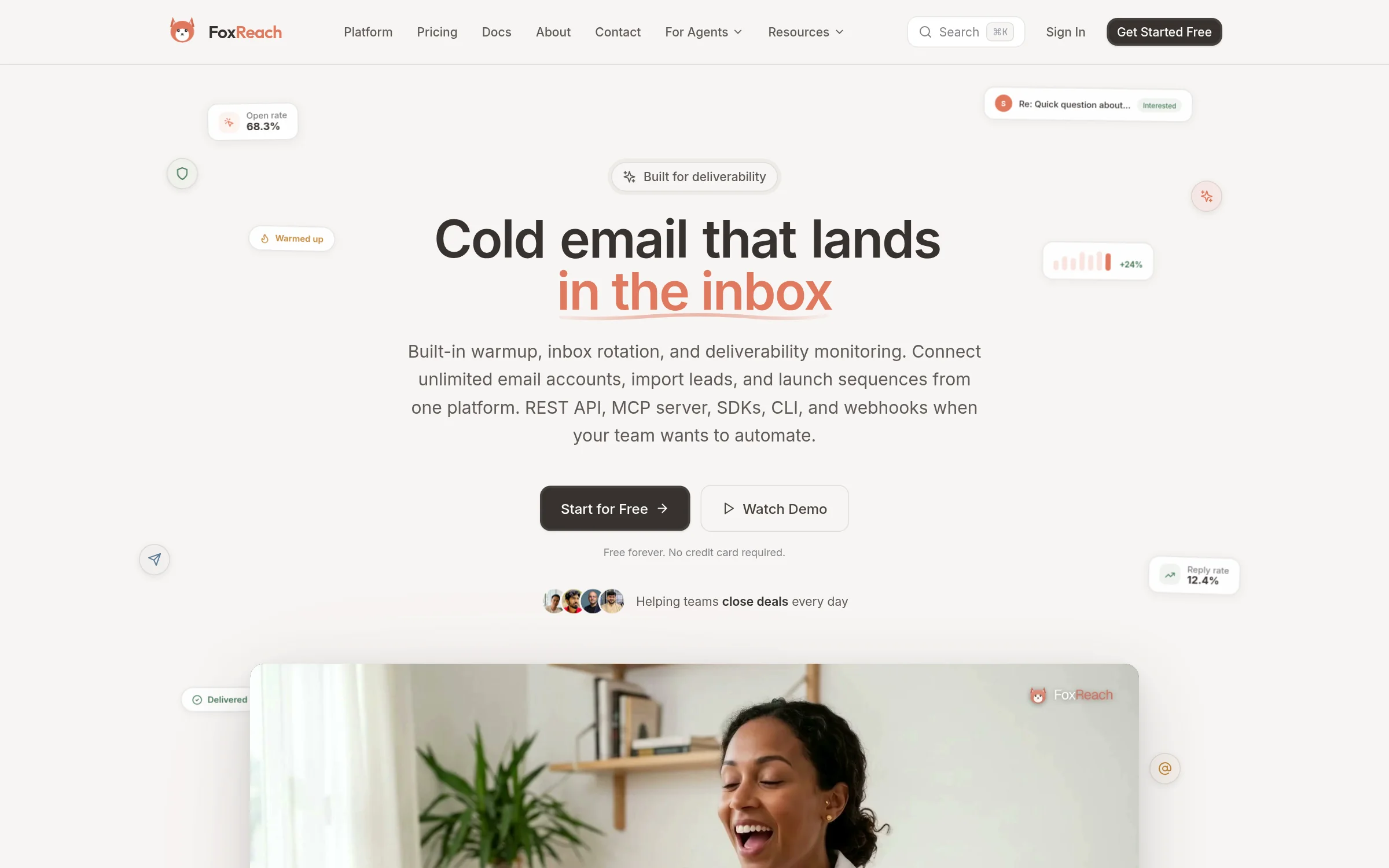 FoxReach landing page: cold email that lands in the inbox